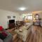 Champion Bay Beach Unit, with own carport, - Geraldton