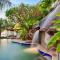 Beach Frontage Armonia Villa with stunning views