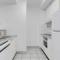 Luxurious 1-Bedroom Retreat in Heart of Broadbeach