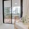 Luxurious 1-Bedroom Retreat in Heart of Broadbeach