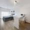 Modern Studio with Amenities in the Heart of the City U4