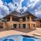 Zebula Golf and Wildlife Estate - Spectacular View Pax 13 - Moi Signature Luxury villa