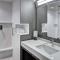 Courtyard by Marriott Appleton Riverfront - أبيلتون
