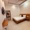 Seema Palace Inn 1 km from Railwaystaion Seema Palace Inn 1 km from Railwaystaion