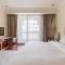 Spacious 2-bedroom beachfront apartment with pool - Dubaj
