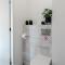 En Suite Bathroom, Fast Wifi, Kitchen Access - Raamsdonksveer