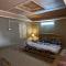 MudHouse Retreat, Sarajara