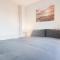 Comfy 2 Bedroom House on Quiet Street with Great Car Parking - 诺丁汉