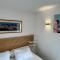 Au cœur du Parc National du Massif des Calanques, la FLIBUSTE des Goudes, Maison 2 chambres, climatisée, jardins, solarium, Jaccuzzi, proche plage, large vue mer