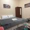 Shared bath rooms only - Al Ajn
