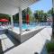 North Shore Inn TC 301