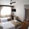 Rhuds Hotel