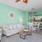 Stunning Sunsets 7TH FL King Suite 2BR 2BA Pools Beach Balcony Sleeps 5 - ديستين