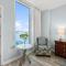 Palms Resort 2 BR King Suite Poolside Shuttle - Destin