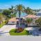 4bd 2ba Waterfront House with Pool, Hot Tub & Boat! - 圣徒皮特海滩