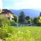 Appartement T3 classé trois étoiles au calme de plain-pied au centre Doussard avec vue sur montagne, lac Annecy à proximité - دوسارد