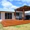 Barefoot Bungalow - Bring your own linen