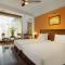 Classic Street Hotel
