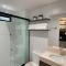 Studio Luxo p/4 pessoas, a 50m do mar