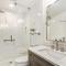 Designer 2 BR on River with Pool - Walk to Town! - Аспен