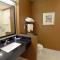 Fairfield Inn & Suites by Marriott Bowling Green - بولينغ غرين