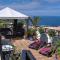 Mediterranean holiday home with small patio-terrace
