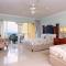 Beachfront - Glamour View 3BR condo - E422