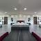 Le Six Hotel And Resort