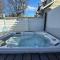 Best EWR Airport Apt-Hot Tub-Free Parking