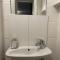 2 bed overlooking the marina, Tower Bridge! - 伦敦