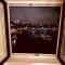 2 bed overlooking the marina, Tower Bridge! - 伦敦