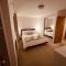 2 bed overlooking the marina, Tower Bridge! - 伦敦