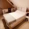 2 bed overlooking the marina, Tower Bridge! - 伦敦