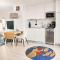 Beachfront Rooftop Haven studio in Playa de Aro - بلاتخا دي آرو