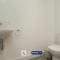 2 Bedroom House By AR Properties Short Lets & Serviced Accommodation Colchester with Garden - Colchester