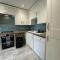 Thursday House, Sleeps 11, 5 Bedrooms, Contractors, Free Parking - Swindon