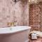 The White Hart - A Heartwood Inn