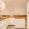Appartement Rénové au Centre de la Station avec Balcon, Près des Pistes et Commerces - FR-1-346-400