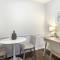 Landing at Woodhill - 2 Bedrooms in Denton - 丹顿
