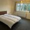 Spacious house - Thorpe Park - ستينس
