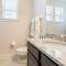 Airy 6 Bdrm Abode with Home Theater in Encore - أورلاندو