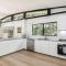 Elegant Abode Only Moments To Macmasters Beach