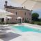 Apartment in a villa with pool - 摩萨诺