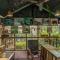 Hotel Riverside with Swimming pool - Sauraha