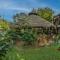 Hotel Riverside with Swimming pool - Sauraha