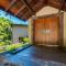 Barong Luxury Home overlooking Cairns Unrivalled privacy and location search barongcairns - Cairns