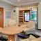 Fairfield Inn & Suites Woodbridge