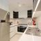 Livbnb-Sky-High Haven 3BR with Maid's Room, Burj Khalifa View - Dubaj