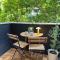 Collins Escape - 2 bedrooms with Collins St Balcony