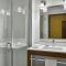 Four Points by Sheraton Fargo Medical Center - Фарго